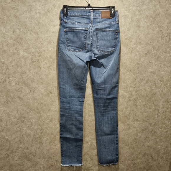 Madewell Sz 25 9" High Rise Skinny Distressed Raw Hem Light Wash Stretch Jeans - Picture 3 of 14